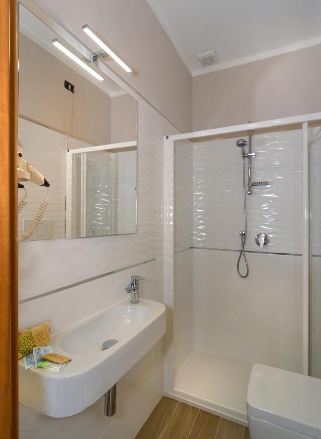 Villa Grazia Виареджо Екстериор снимка