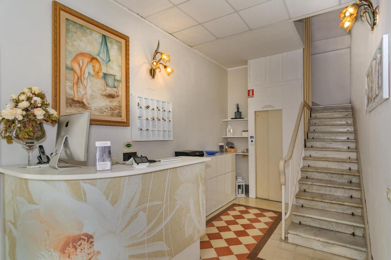 Villa Grazia Виареджо Екстериор снимка