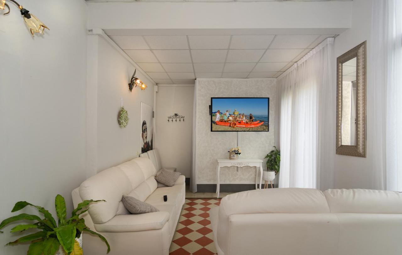 Villa Grazia Виареджо Екстериор снимка