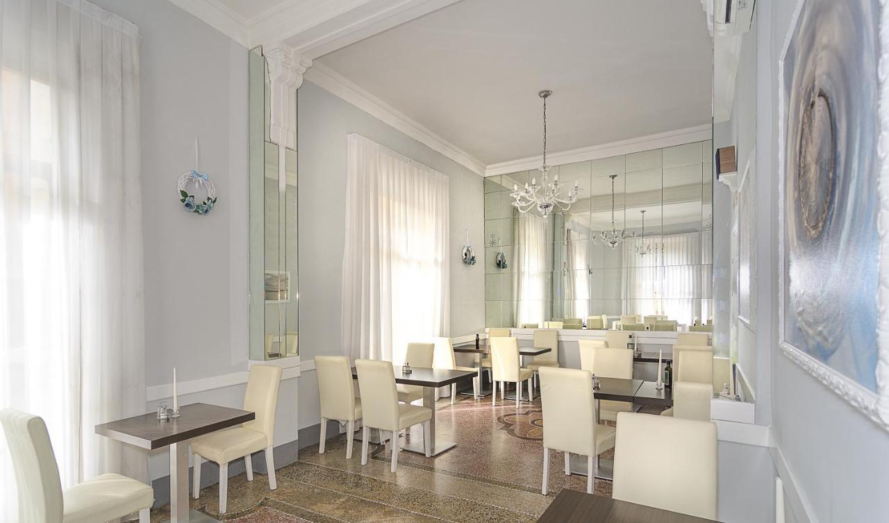 Villa Grazia Виареджо Екстериор снимка