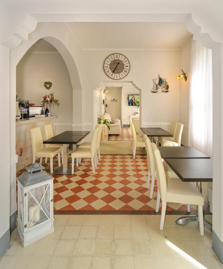 Villa Grazia Виареджо Екстериор снимка